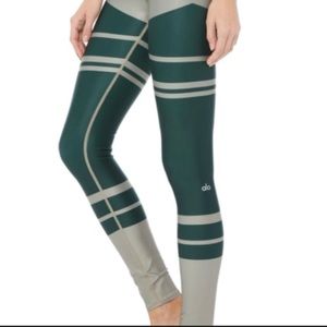 ALO workout leggings